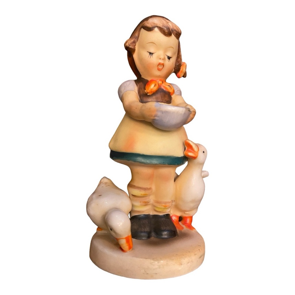 Vintage NAPCO Figurine "I'm Hungry" Girl Feeding Geese 5" SH1D